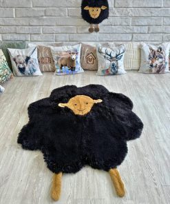 feltvie tham trai san hinh cuu den cho be 109x120cm co theu ten 1631