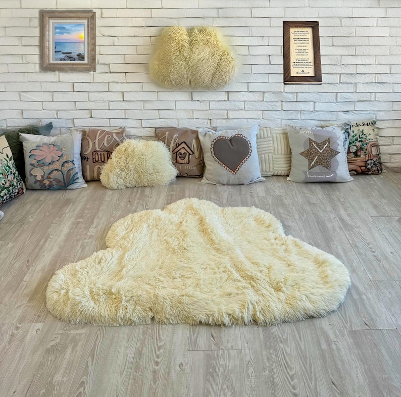 Thamboa Thảm Tròn Mây Mềm Mại Cho Bé - Chất Liệu Minky Cao Cấp, Thiết Kế Dáng Mây, Đường Kính 82cm